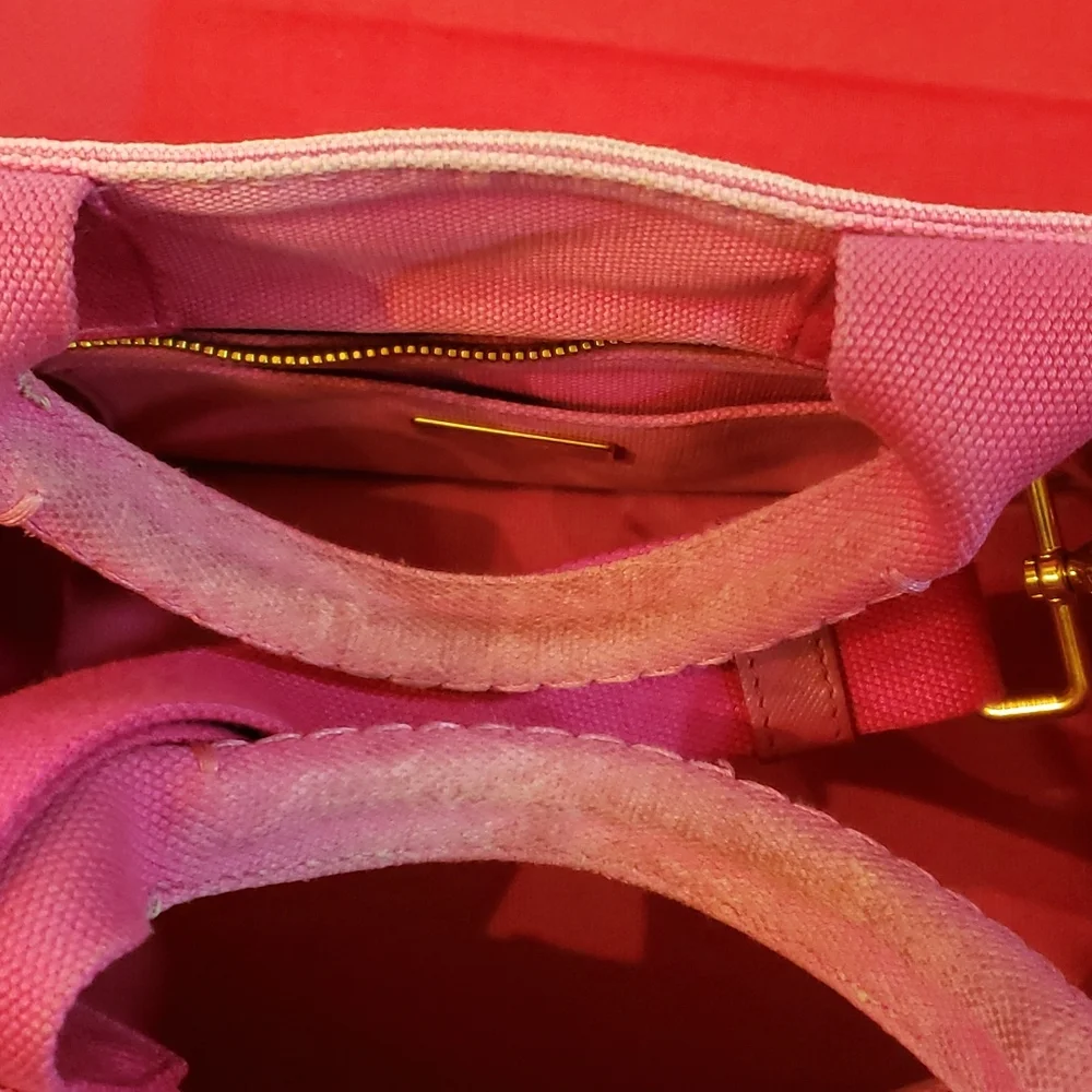 Prada Canapa - Picture 3 of 16